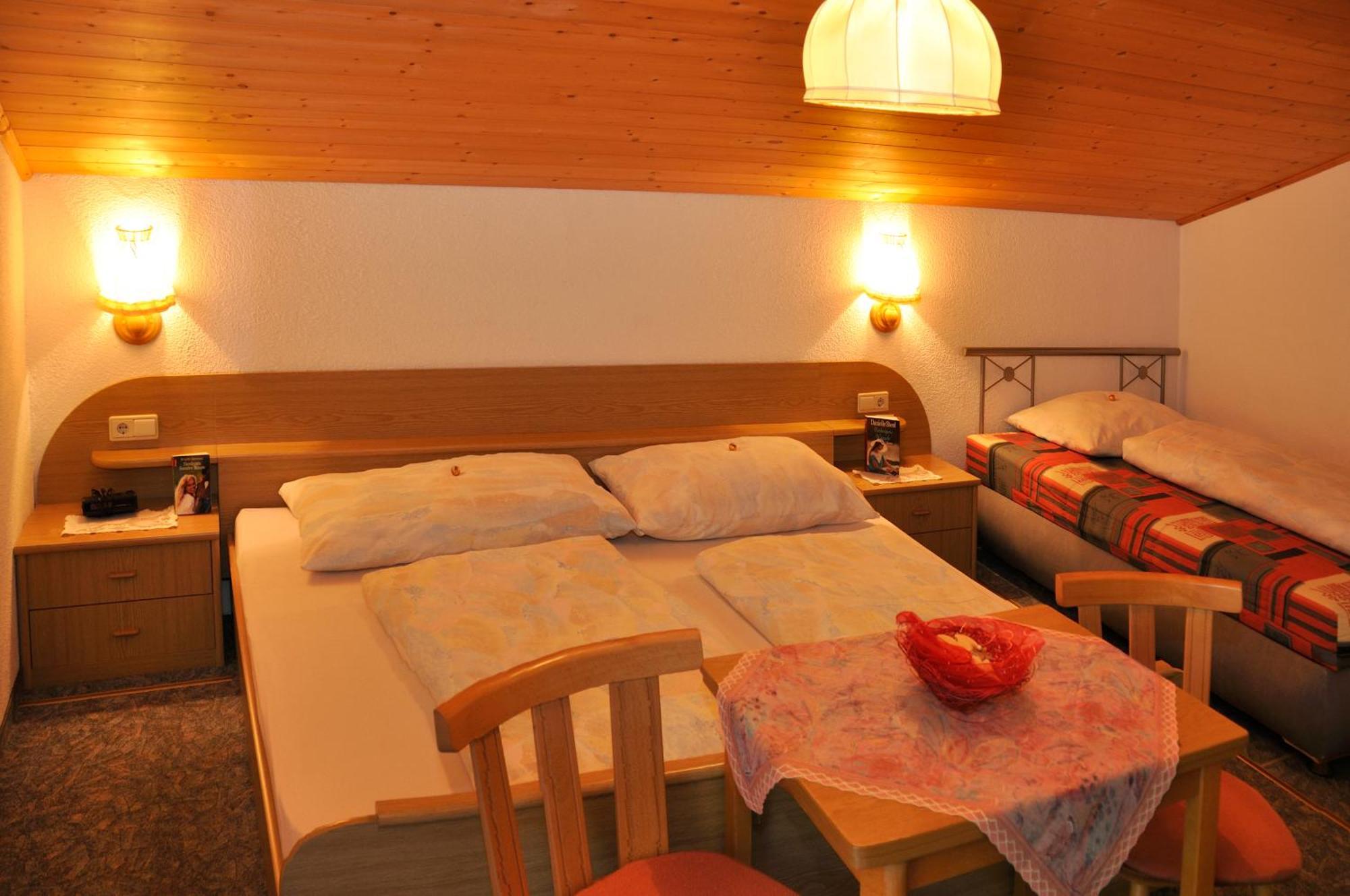 Hotel Haus Alpenruh Sankt Leonhard im Pitztal Exterior foto