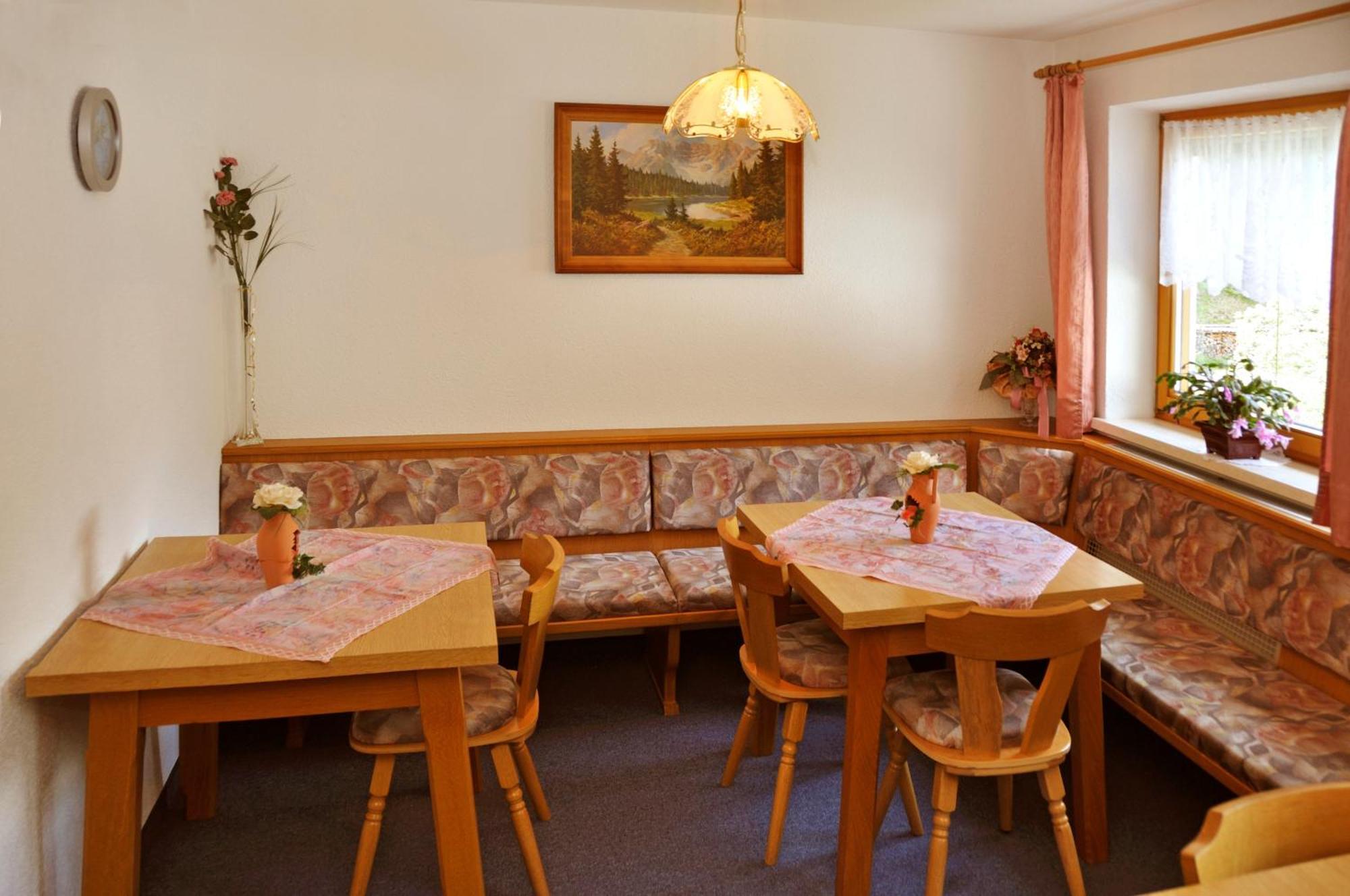 Hotel Haus Alpenruh Sankt Leonhard im Pitztal Exterior foto
